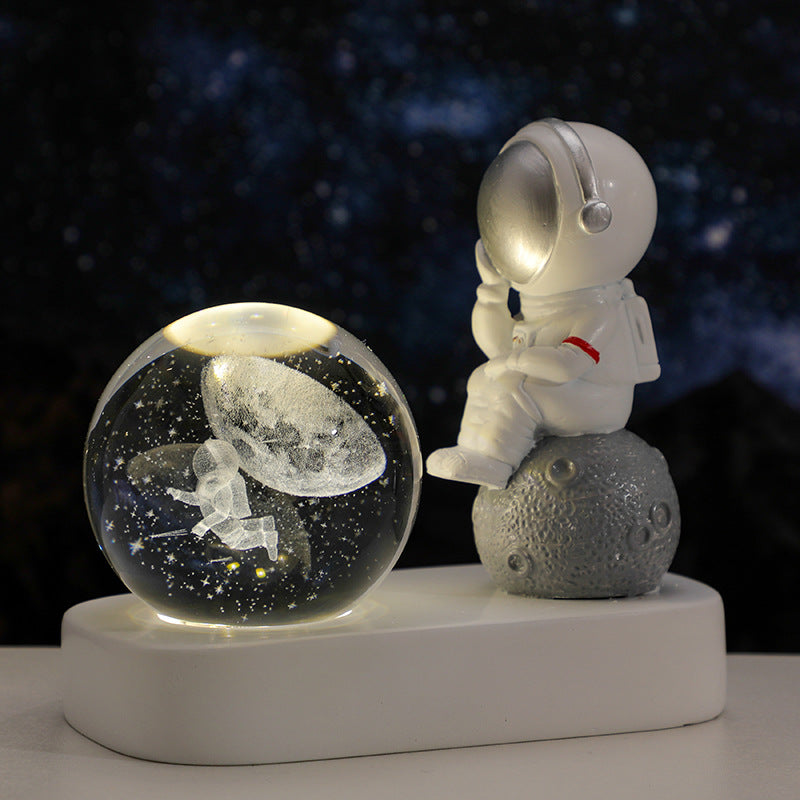 Creative Astronaut USB Luminous Crystal Ball Decoration